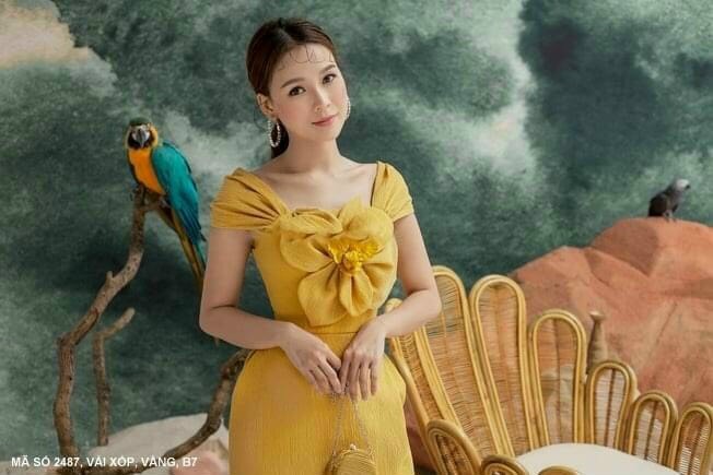 Đầm Ôm Hai Dây Lớn Đính Hoa - D2487